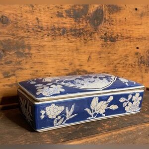 Elegant Blue and White Floral Box